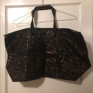 Large fancy zipper bag